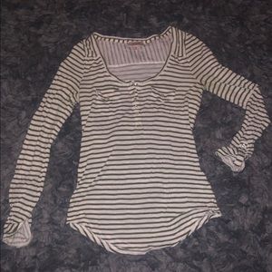 6/$20 Graine size small top long sleeve shirt
